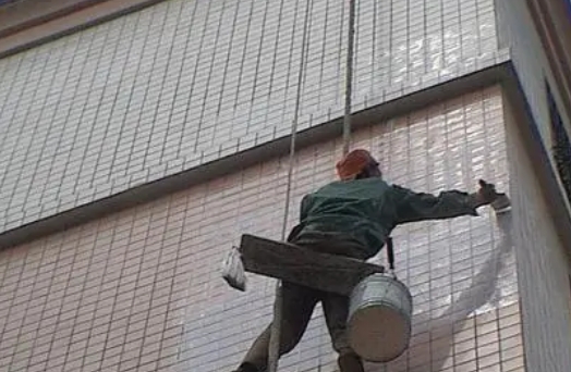 黄冈卫生间漏水维修公司分享下黄冈外墙防水的必要性。