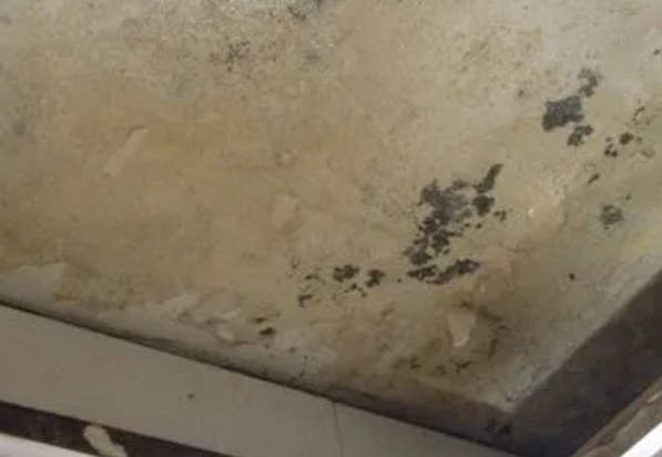 黄冈阳台漏水维修公司分享下黄冈卫生间渗水维修需要注意哪些问题。